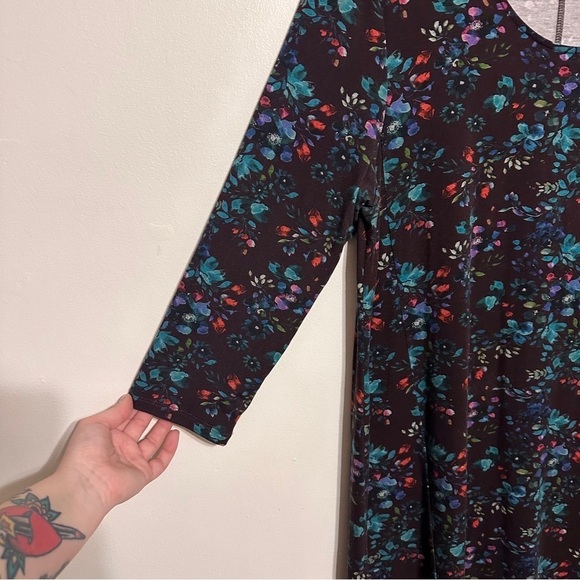 Garnet Hill Dark Floral Knit Trapeze Dress Long 3/4 Sleeve Scoop Neck Size Large - Picture 2 of 6